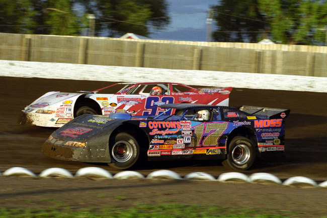 2000 A 17 MIKE GAULT