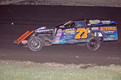 2011 M 71 RYAN AHO 916