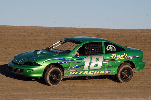 2011 T4 18 DEREK NITSCHKE 723A