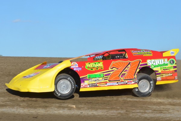 2013 A 71 DUSTIN STRAND 727A.jpg