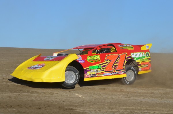 2013 A 71 DUSTIN STRAND 727B.jpg