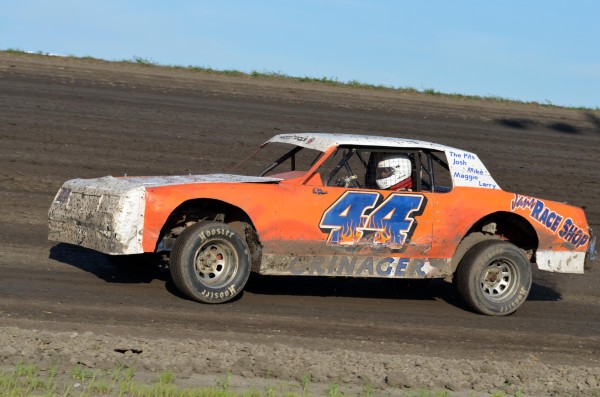 2014 B 44 JEREMY GRINAGER 75A.jpg