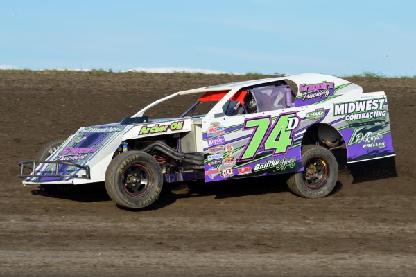 2014 MW 74 DARYL GREGOIRE 75.jpg