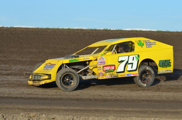 2014 MW 79 JOSH ROGGATZ 75A.jpg