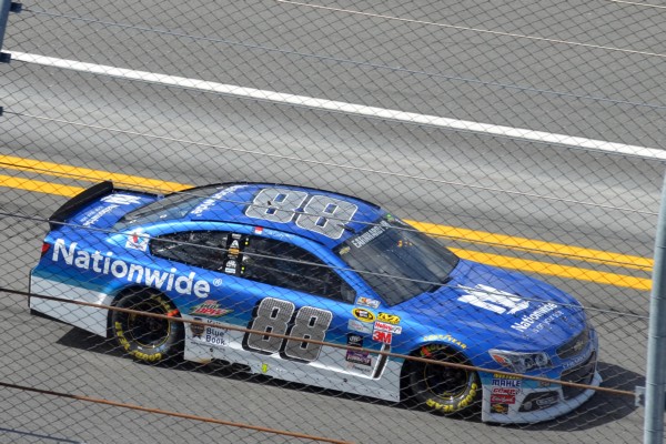 2015 88 DALE EARNHARDT JR 222A.jpg