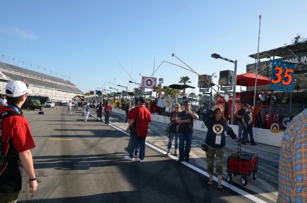 2015 X PIT ROAD 222A.jpg