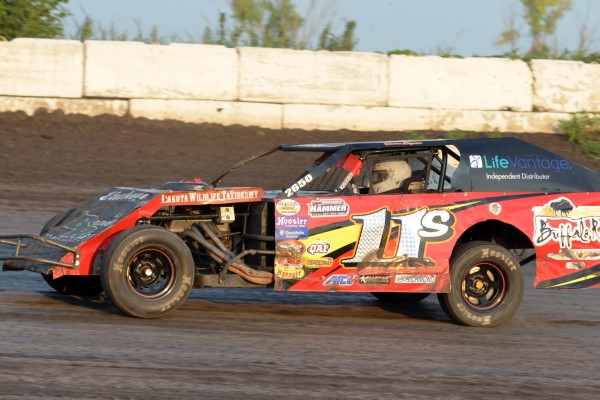 2015 MW 11 DARREN ENGESSER 814A.jpg