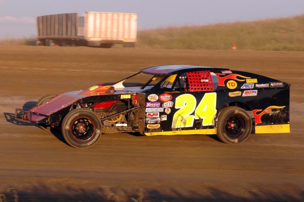 2015 MW 24 PERRY BENNETT 711.jpg