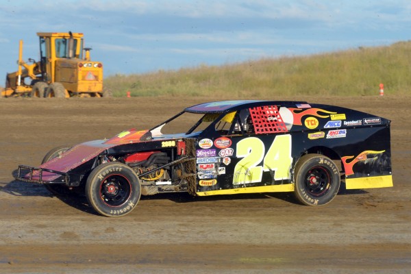 2015 MW 24 PERRY BENNETT 718A.jpg