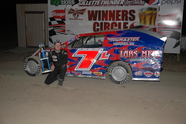 2015 XX WINNER-TYLER LARSON 96.jpg