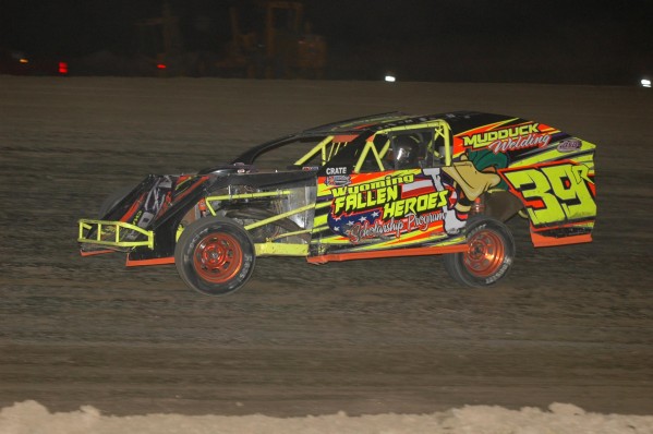 2015 M 39 DON ROBERTSON 95B.jpg