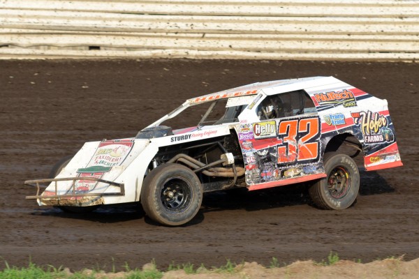 2015 MW 32 DUSTIN HOFER 74A.jpg