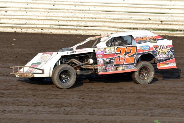 2015 MW 32 DUSTIN HOFER 74B.jpg