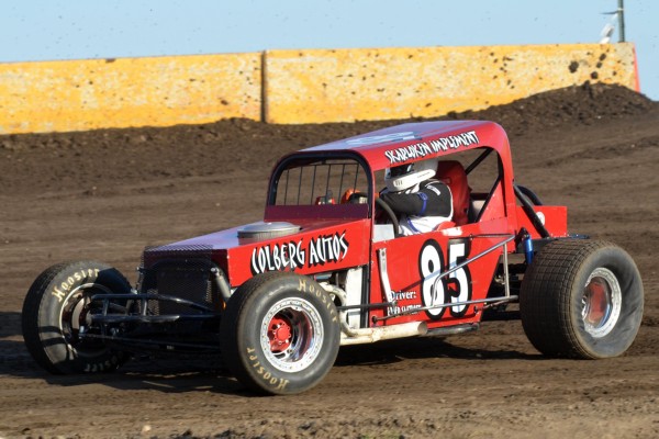 2017 V 85 ROGER SAATHOFF 79B.jpg