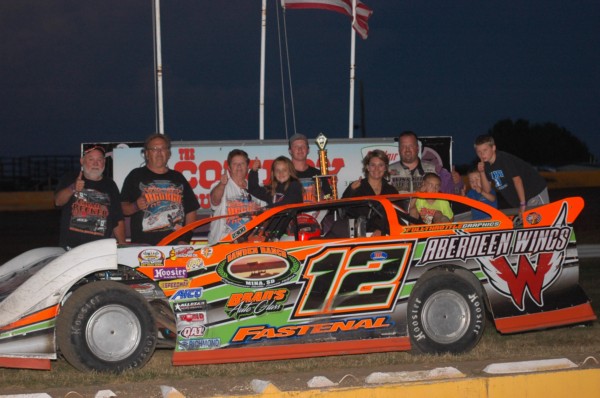 2017 XX WINNER-CHAD BECKER AND CLAN 79.jpg