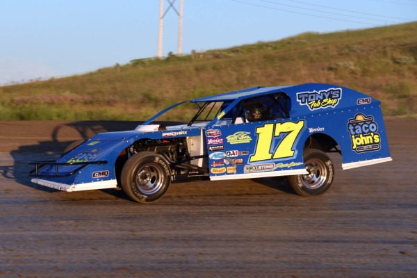 2022 MW 17 TROY LEIKER 72.jpg