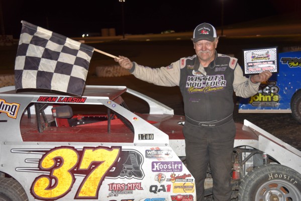 2022 XX WINNER DEAN LARSON 618.jpg