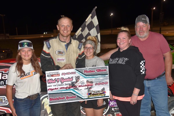 2022 XX WINNER DUSTIN HOLTQUIST 730.jpg