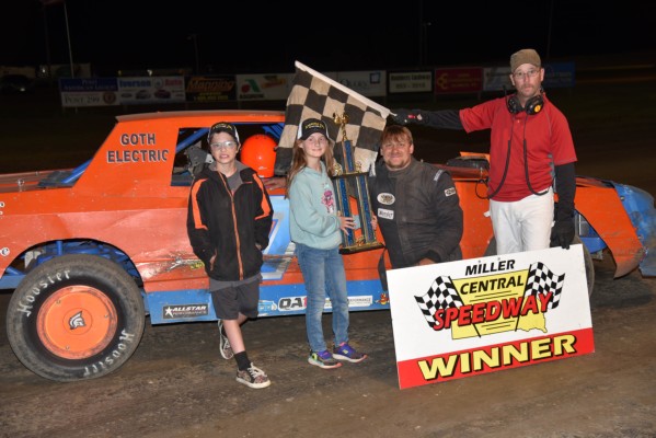 2022 XX WINNER MATT GOTH 813.jpg