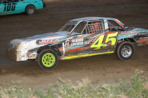 2023 B 45 TRAVIS LANDAUER 91A.jpg