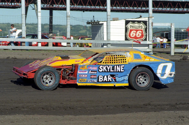 1995 M 0 LARRY WATTERSON