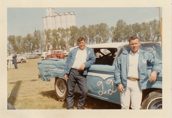 1967 22 LEO SCHOENFELDER AND DON WAGNER.jpg