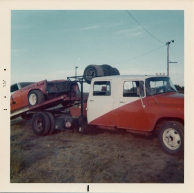 1973 11 SHELDON REDING TOW RIG.jpg