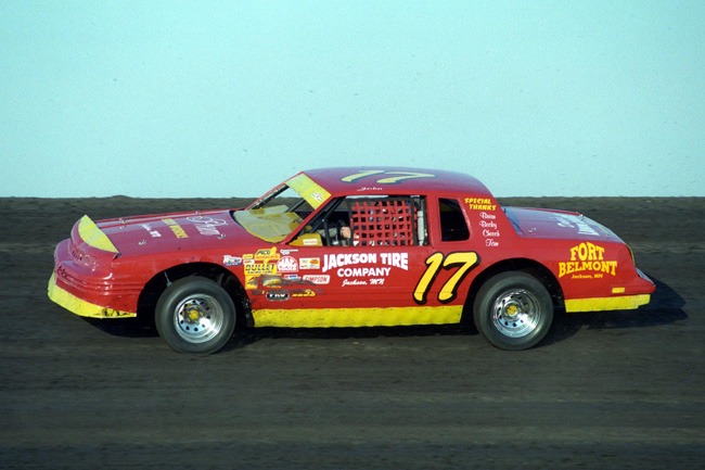 1995 ST 17 JOHN LANZ
