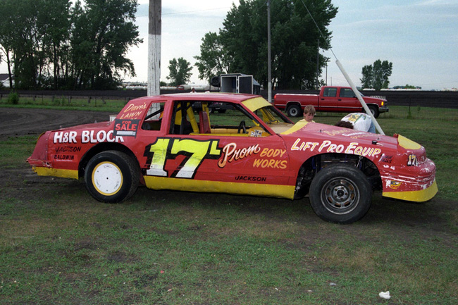 1997 ST 17 JOHN LANZ
