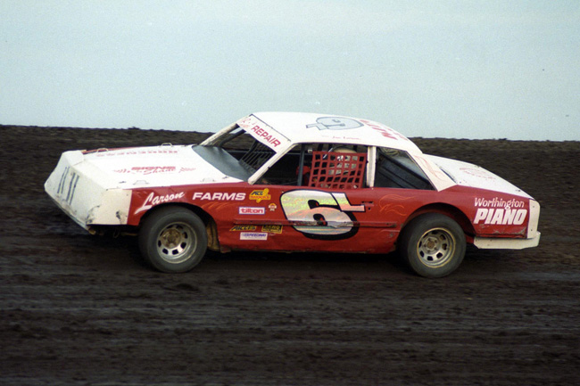 1997 ST 6 JIM LARSON