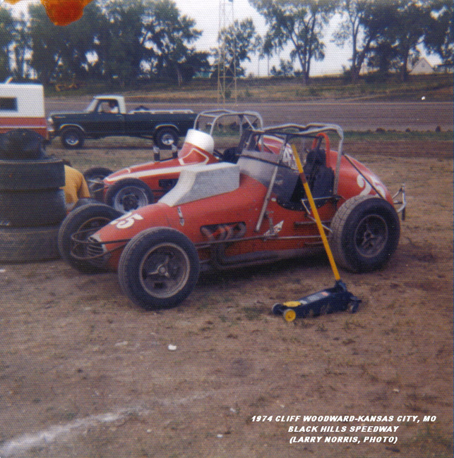 1974 B 25 CLIFF WOODWARD