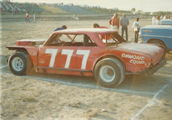 1974 A 77 GENE HOYT.jpg