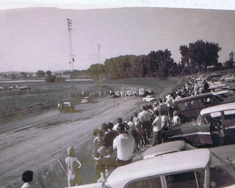 1967 C BACKSTRETCH MAYHEM-LR